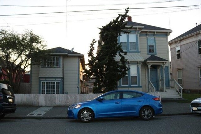property at 806 California St