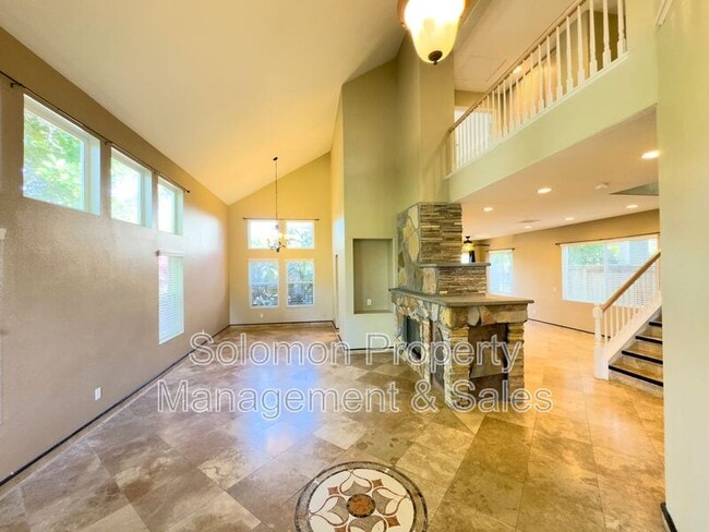 353 Date Ave in Carlsbad, CA - Building Photo - Building Photo