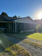 5109 Kelly Dr in Cohutta, GA - Building Photo - Building Photo