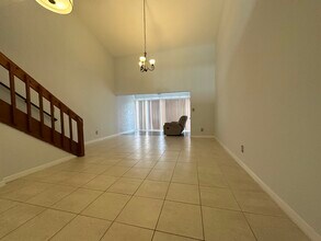 26610 Southern Pines Dr in Bonita Springs, FL - Foto de edificio - Building Photo