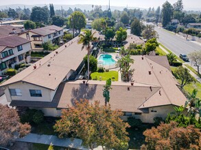 570 Hollenbeck Apartments in Covina, CA - Building Photo - Primary Photo