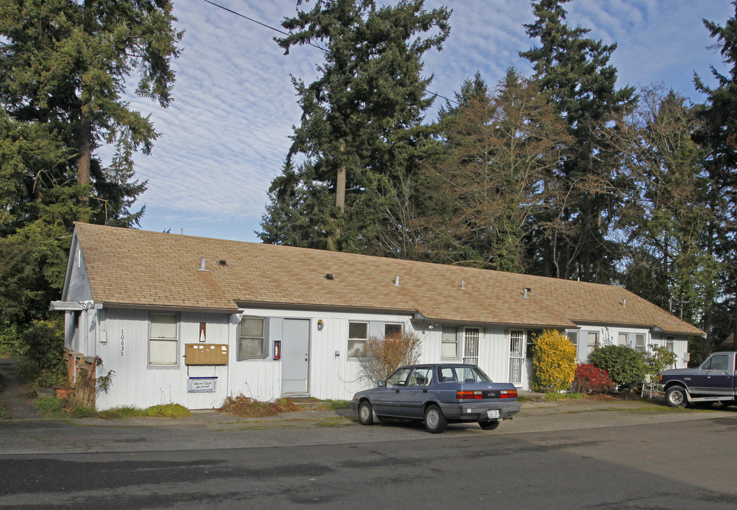 10631 SE 2nd St in Bellevue, WA - Building Photo