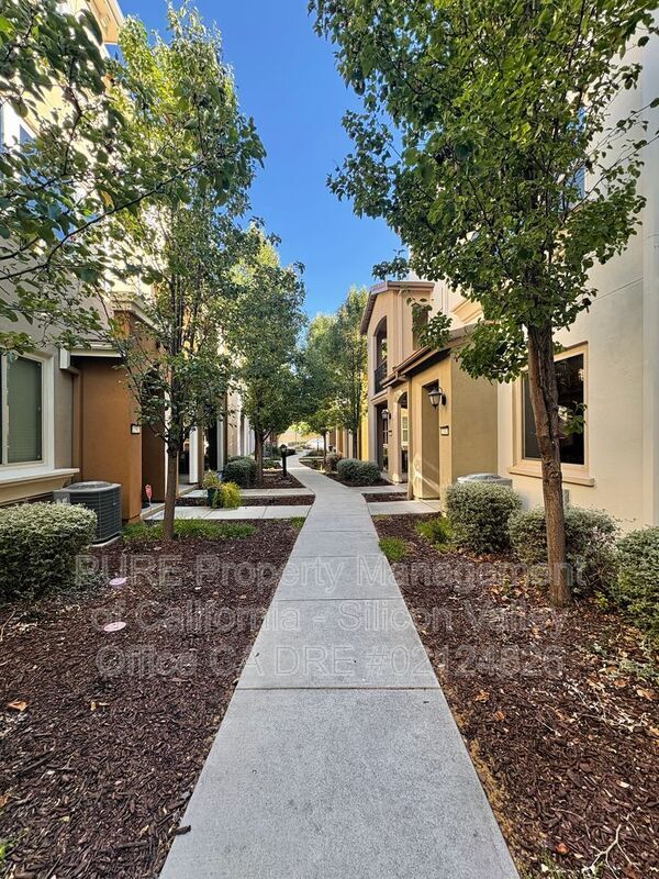 property at 2712 Ferrara Cir