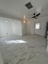 1290 Highlands Dr, Unit 3 in Naples, FL - Building Photo - Building Photo