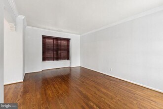 14422 Coachway Dr in Centreville, VA - Building Photo - Building Photo