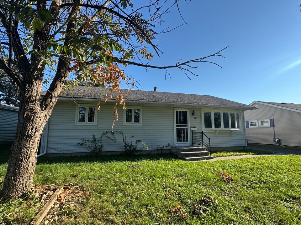 105 Floyd Ln S in Chicago Heights, IL - Building Photo