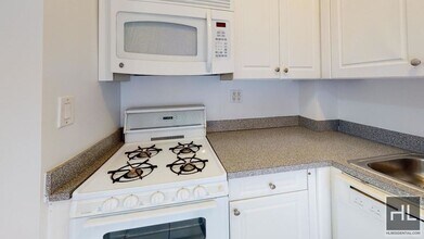 EAST 38 STREET, Unit 1A in New York, NY - Building Photo - Building Photo