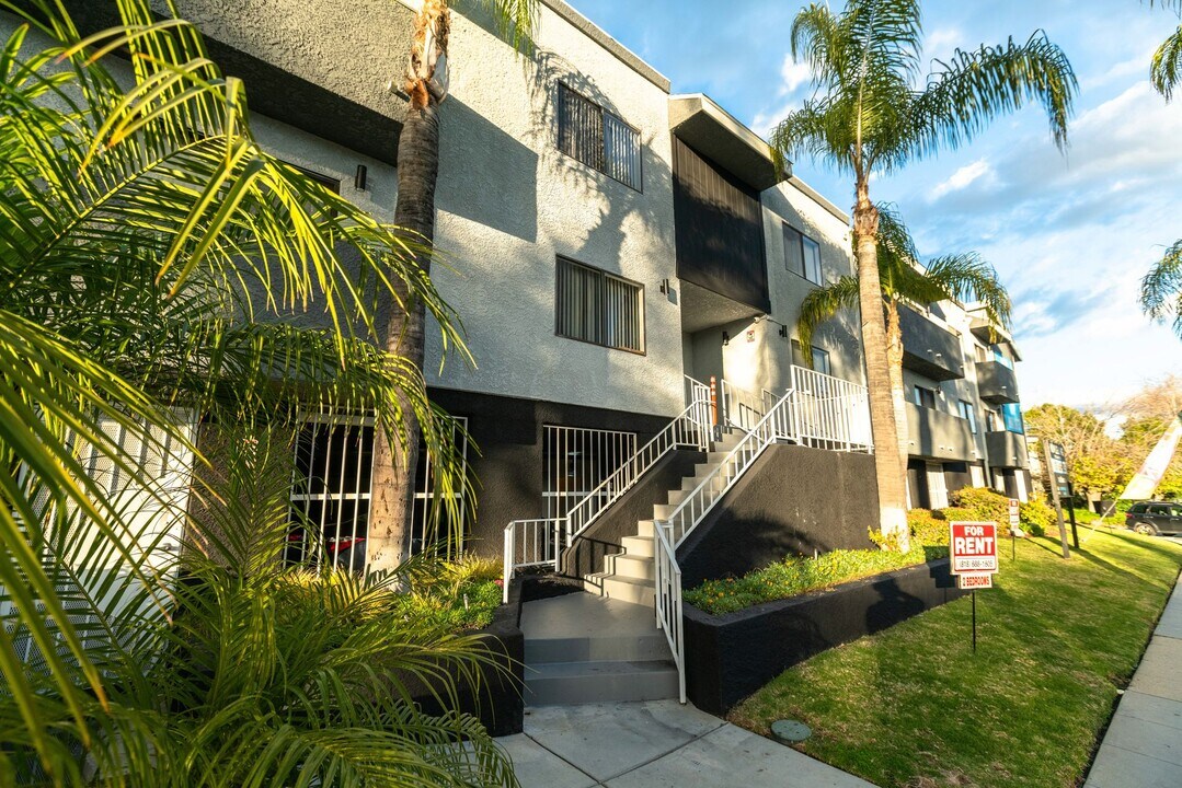 17211 Chatsworth Street in Granada Hills, CA - Building Photo