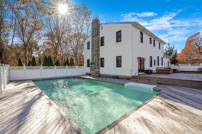 property at 34 Starboard Rd
