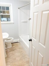 37 Mathewson Ave in Enfield, CT - Building Photo - Building Photo