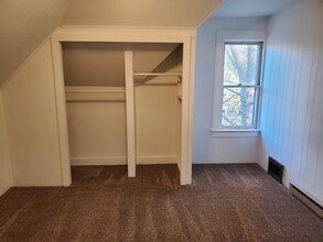 1719 1/2 N Oneida St, Unit Appleton Upper Duplex in Appleton, WI - Foto de edificio - Building Photo