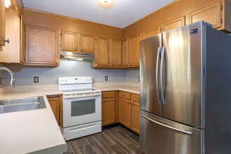 102 Arcaro Dr in Greensboro, NC - Building Photo - Building Photo