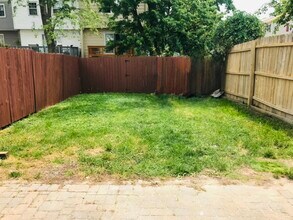 320 Roanoke Dr SE in Leesburg, VA - Building Photo - Building Photo