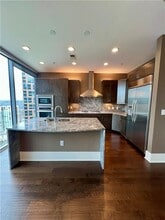 1065 Peachtree St NE in Atlanta, GA - Foto de edificio - Building Photo