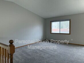 2510 Amber Valley Ct S in Fargo, ND - Building Photo - Building Photo