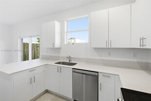 2705 SE 25th Ave in Homestead, FL - Building Photo