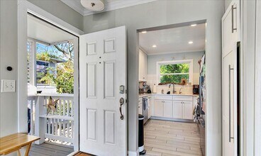 200 Walnut St in Neptune Beach, FL - Building Photo - Building Photo
