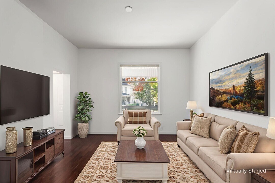 120 E Blake Ave in Columbus, OH - Building Photo