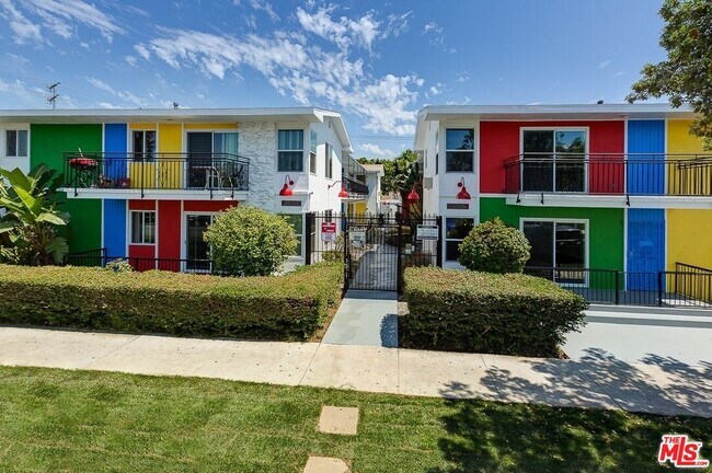 1854 Pine Ave in Long Beach, CA - Building Photo - Building Photo
