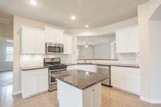 50 Hearthwick Place in Tomball, TX - Building Photo - Building Photo