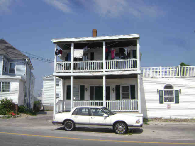 53 Ocean Blvd in Hampton, NH - Building Photo