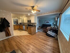 704 N 17th Ave in Bozeman, MT - Foto de edificio - Building Photo