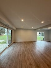 1173 S Forums Ct in Wheeling, IL - Building Photo - Building Photo