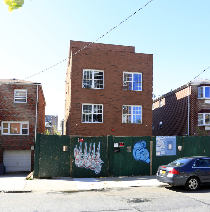 2024 Blackrock Ave in Bronx, NY - Building Photo