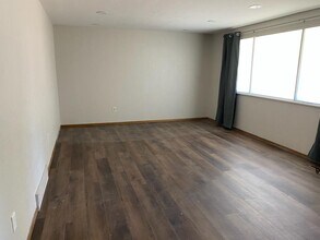 2105 N Empire Ave in Loveland, CO - Building Photo - Building Photo
