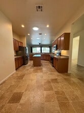 19436 Royal Oaks Rd in Apple Valley, CA - Building Photo - Building Photo