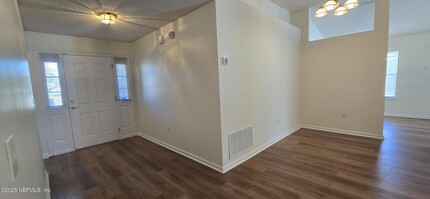 9290 Prosperity Lake Dr in Jacksonville, FL - Building Photo - Building Photo
