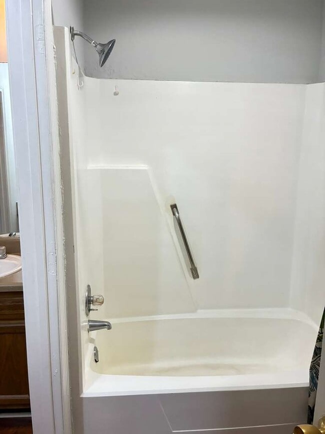 6259 Woodrun Pl in Jackson, MS - Foto de edificio - Building Photo