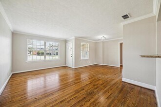 1625 Pine Chase Dr in Houston, TX - Building Photo - Building Photo