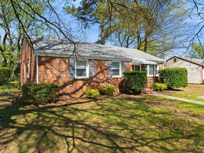 2100 Brockway Ln in Richmond, VA - Building Photo - Building Photo