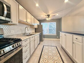 433 Gloria Ln in Oswego, IL - Building Photo - Building Photo