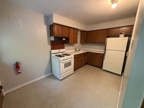 4072 Agnes Ave in Lincoln Park, MI - Building Photo - Building Photo