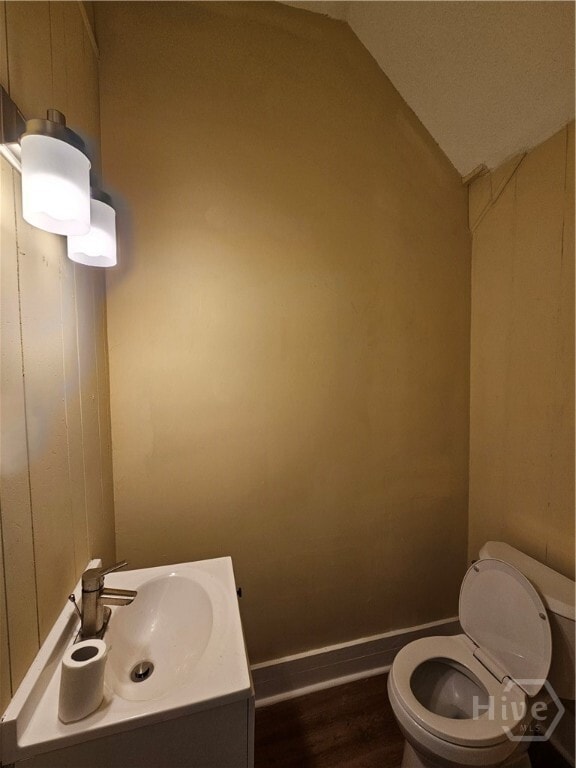 property at 714 W 38th St