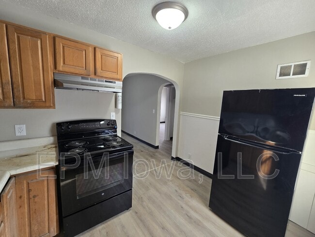 1123 N Barclay St in Waterloo, IA - Building Photo - Building Photo