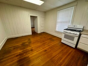 1104 Polk St in Wichita Falls, TX - Building Photo - Building Photo