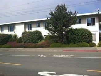 322 E Redwood Ave in Fort Bragg, CA - Building Photo