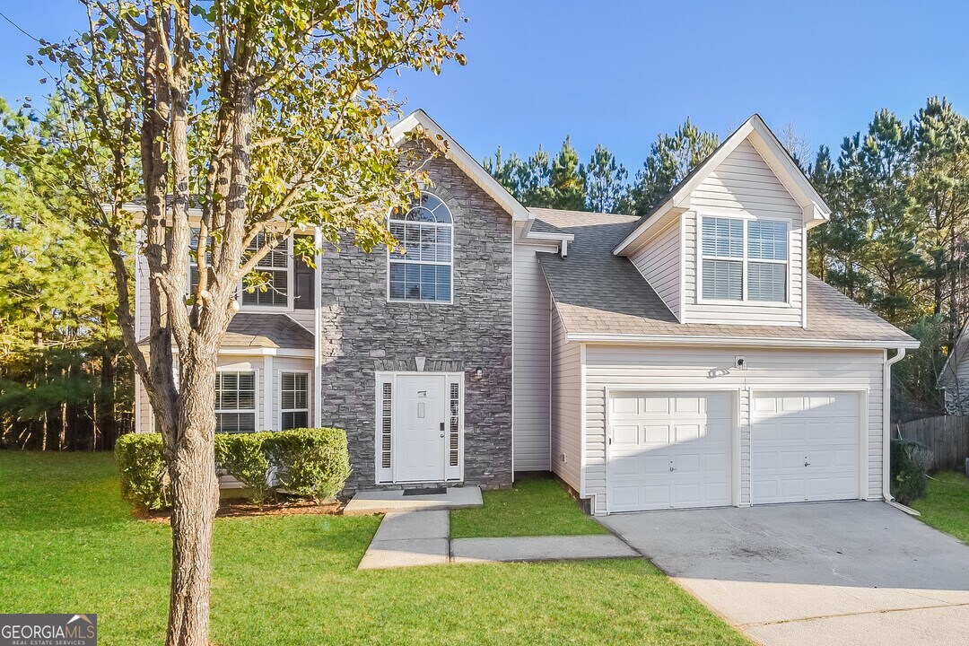 4232 Basinside Ct in Douglasville, GA - Building Photo