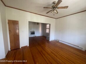1031 Lincoln St in Dickson City, PA - Building Photo - Building Photo