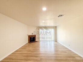 11839 Burbank Blvd, Unit 7 in Los Angeles, CA - Building Photo
