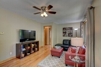 2009 S 56th St in Omaha, NE - Building Photo - Building Photo