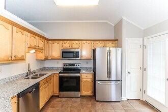 8456 Cross Point Dr in Olive Branch, MS - Building Photo - Building Photo