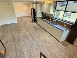 530 N Larchmont Blvd in Los Angeles, CA - Building Photo - Building Photo