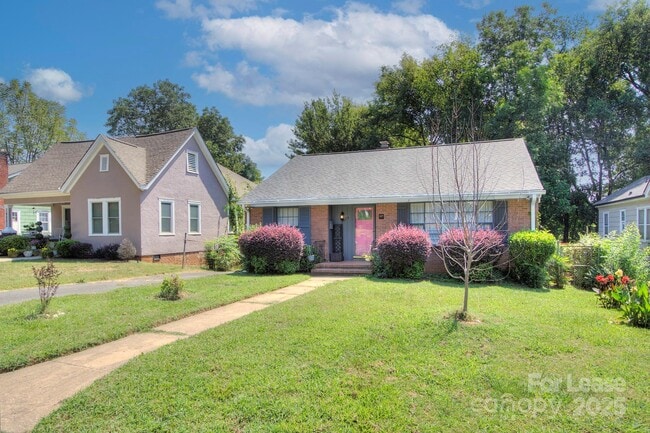 629 Grandin Rd in Charlotte, NC - Building Photo - Building Photo
