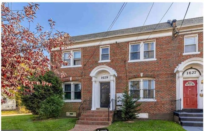 1632 Fairlawn Ave SE in Washington, DC - Building Photo - Building Photo