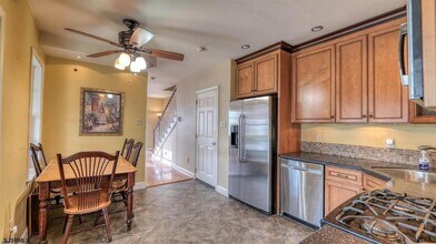 403 Oak Ter in Margate City, NJ - Building Photo - Building Photo