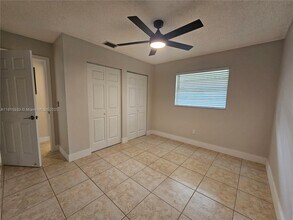 2509 Hayes St in Hollywood, FL - Foto de edificio - Building Photo